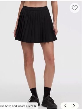 Lululemon Black Pleated Tennis Skirt